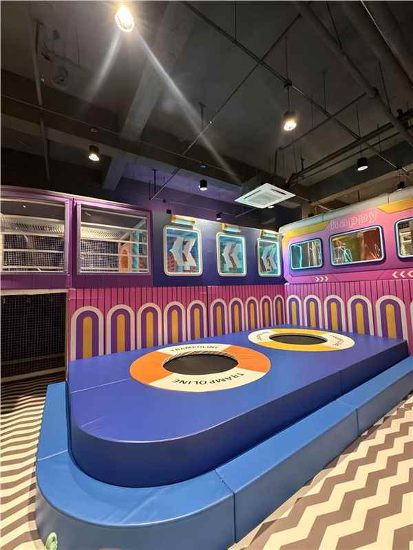 Commercial trampoline jumping area