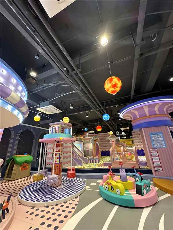 Commercial trampoline park FEELKIDS case